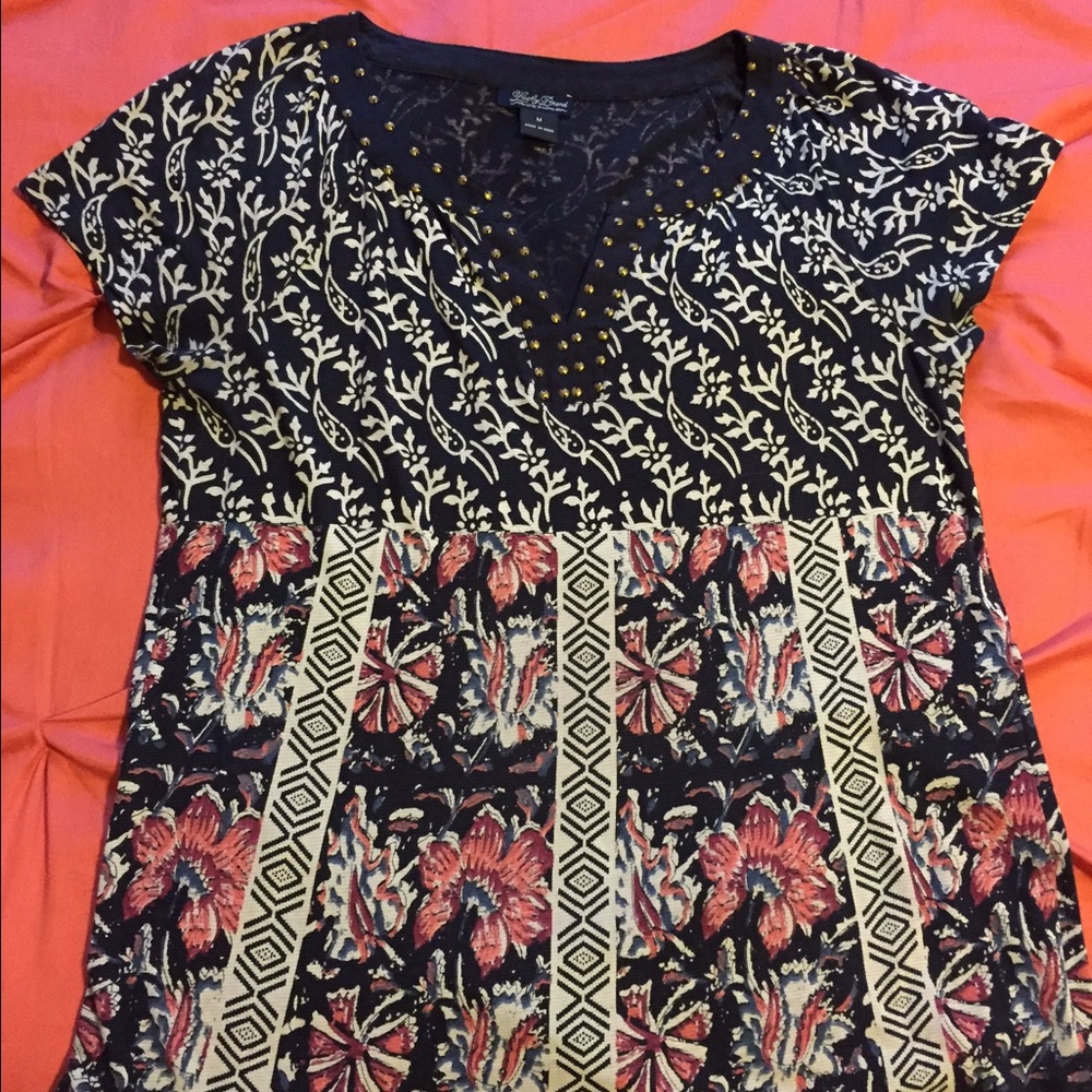 Lucky Brand SS Top with rivet detail [notch neck]
